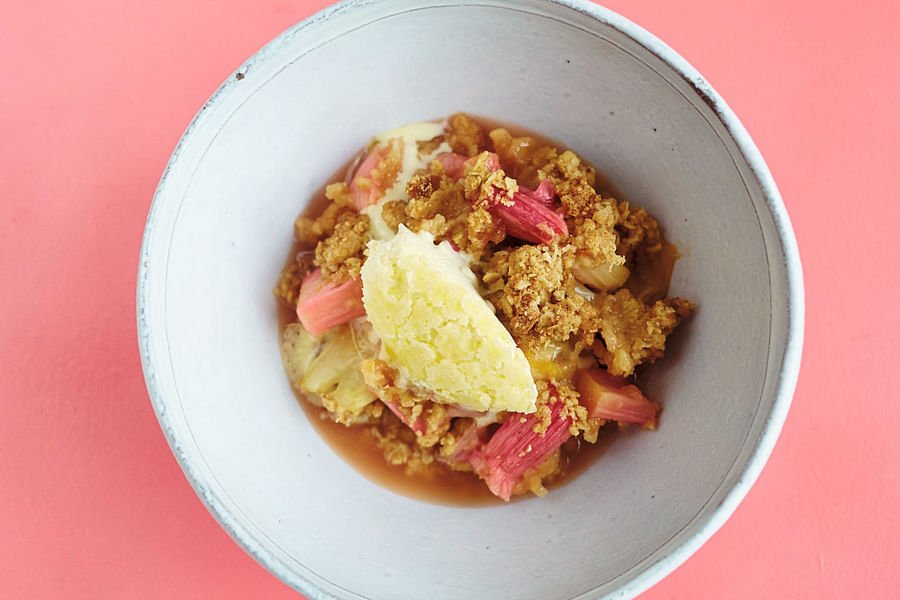 Rhubarb Ginger Crumble Dessert