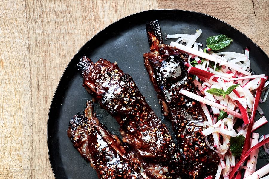 Rhubarb glazed ribs