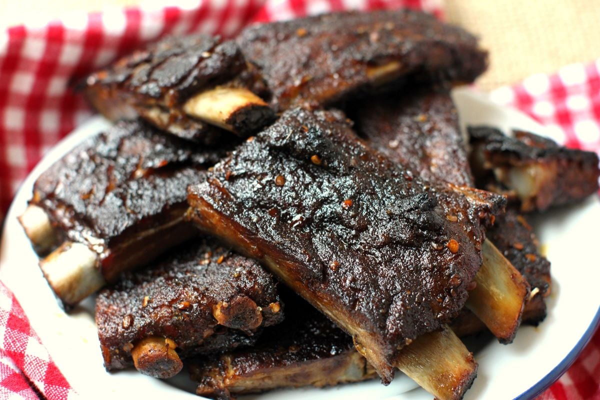 Rhubarb Glazed Pork Ribs