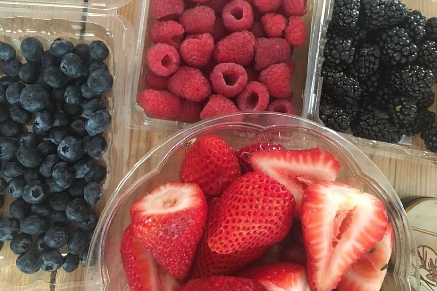 fresh berries dessert