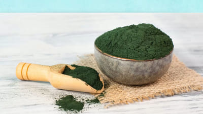 The Fascinating World of Seaweeds: What Does Spirulina Taste Like and How to Use it in Recipes